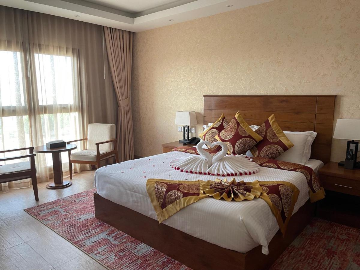Alsahwa Hotel スィーブ エクステリア 写真